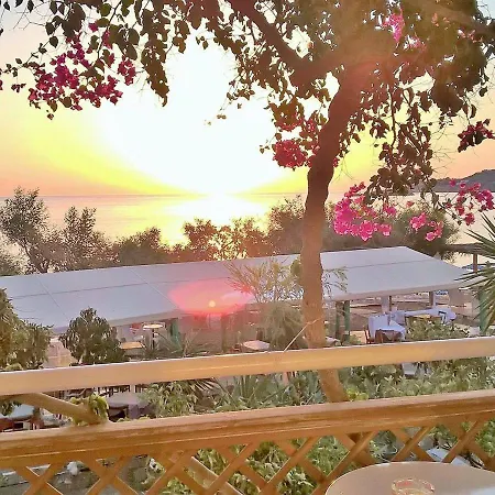 Minos Hotel 2*